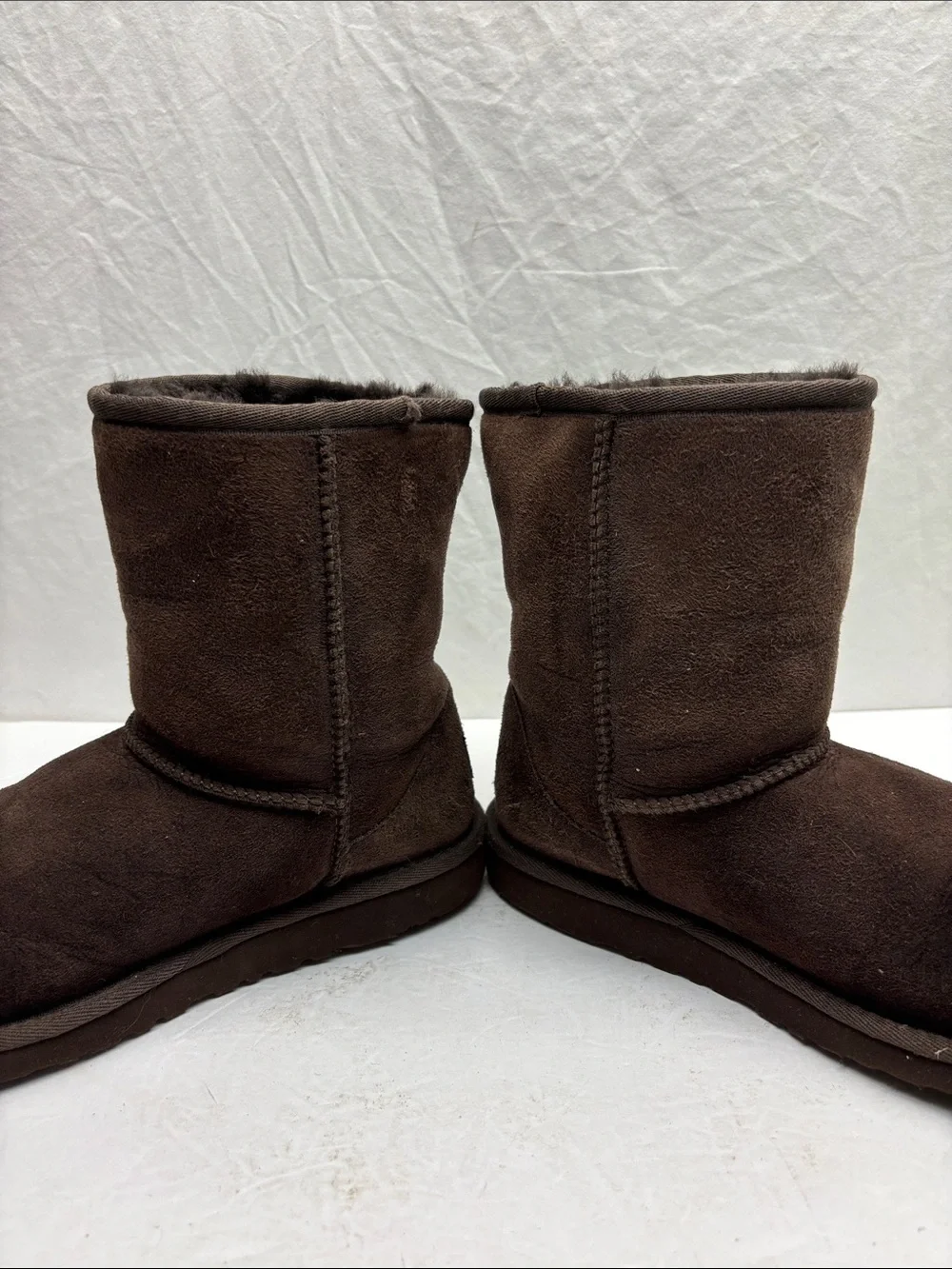 UGG Classic short boots, SZ 5 big girl, box 67